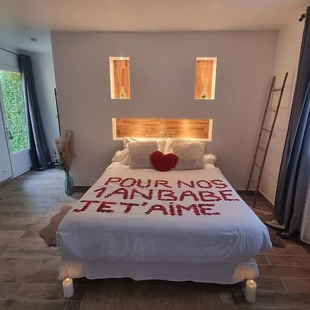 Suite De Charme Avec Jacuzzi Et Jardin Privatif Paris Au Calme Saint-Prix  Eksteriør billede