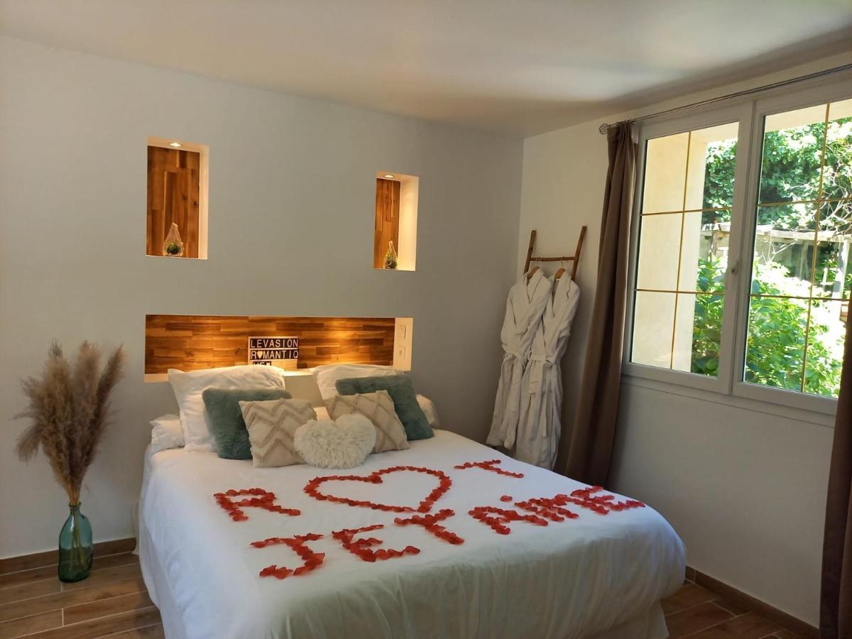 Suite De Charme Avec Jacuzzi Et Jardin Privatif Paris Au Calme Saint-Prix  Eksteriør billede