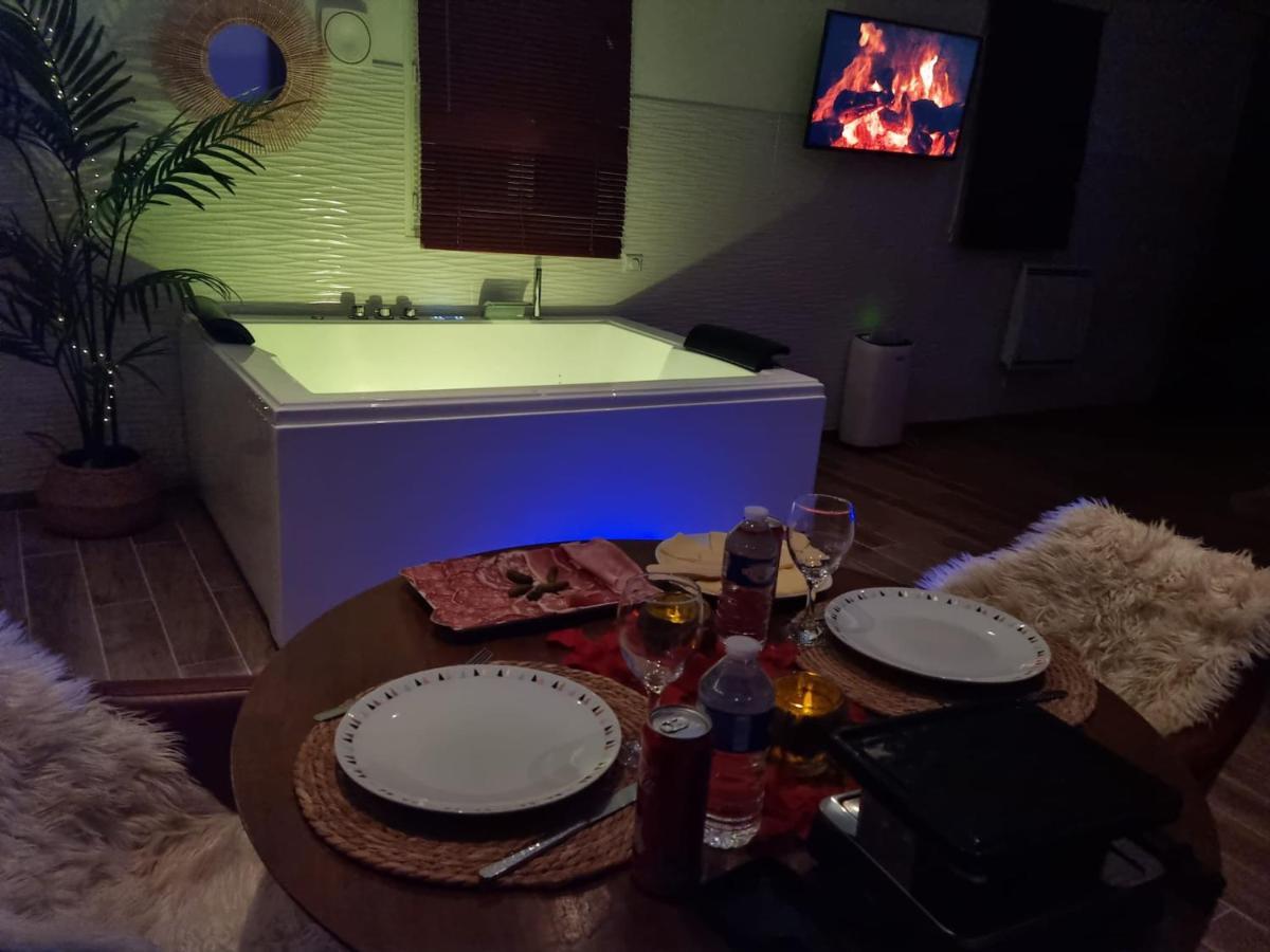 Suite De Charme Avec Jacuzzi Et Jardin Privatif Paris Au Calme Saint-Prix  Eksteriør billede