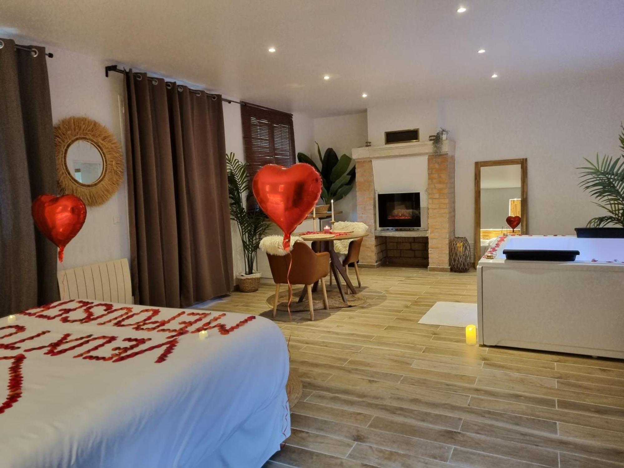Suite De Charme Avec Jacuzzi Et Jardin Privatif Paris Au Calme Saint-Prix  Eksteriør billede