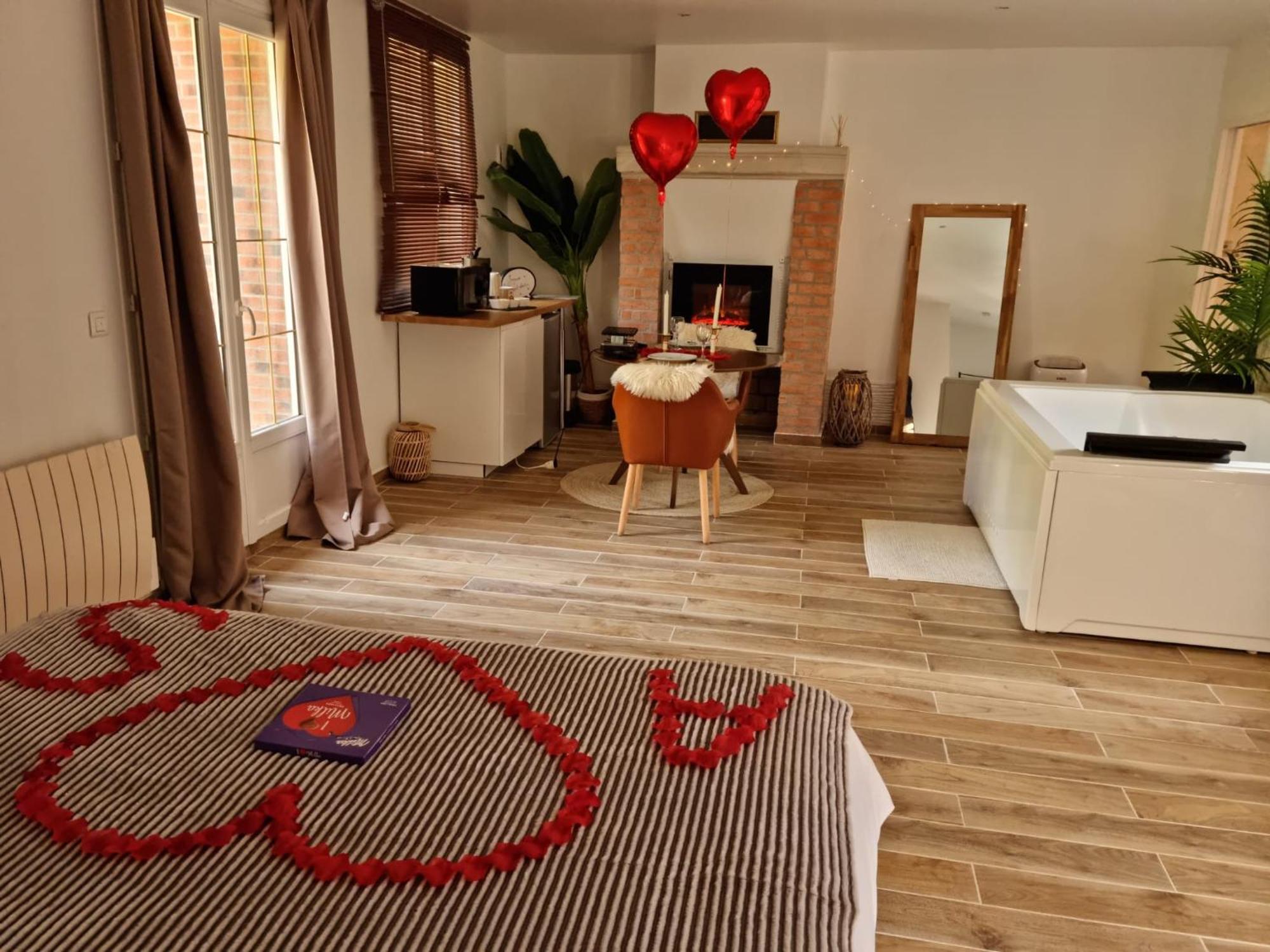 Suite De Charme Avec Jacuzzi Et Jardin Privatif Paris Au Calme Saint-Prix  Eksteriør billede