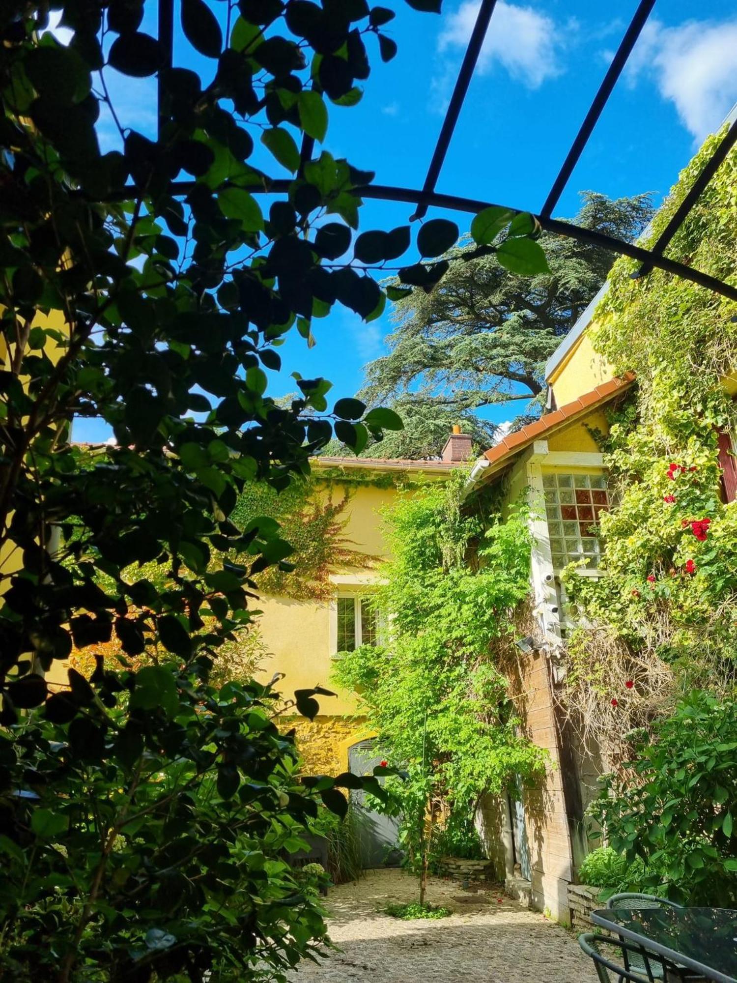 Suite De Charme Avec Jacuzzi Et Jardin Privatif Paris Au Calme Saint-Prix  Eksteriør billede