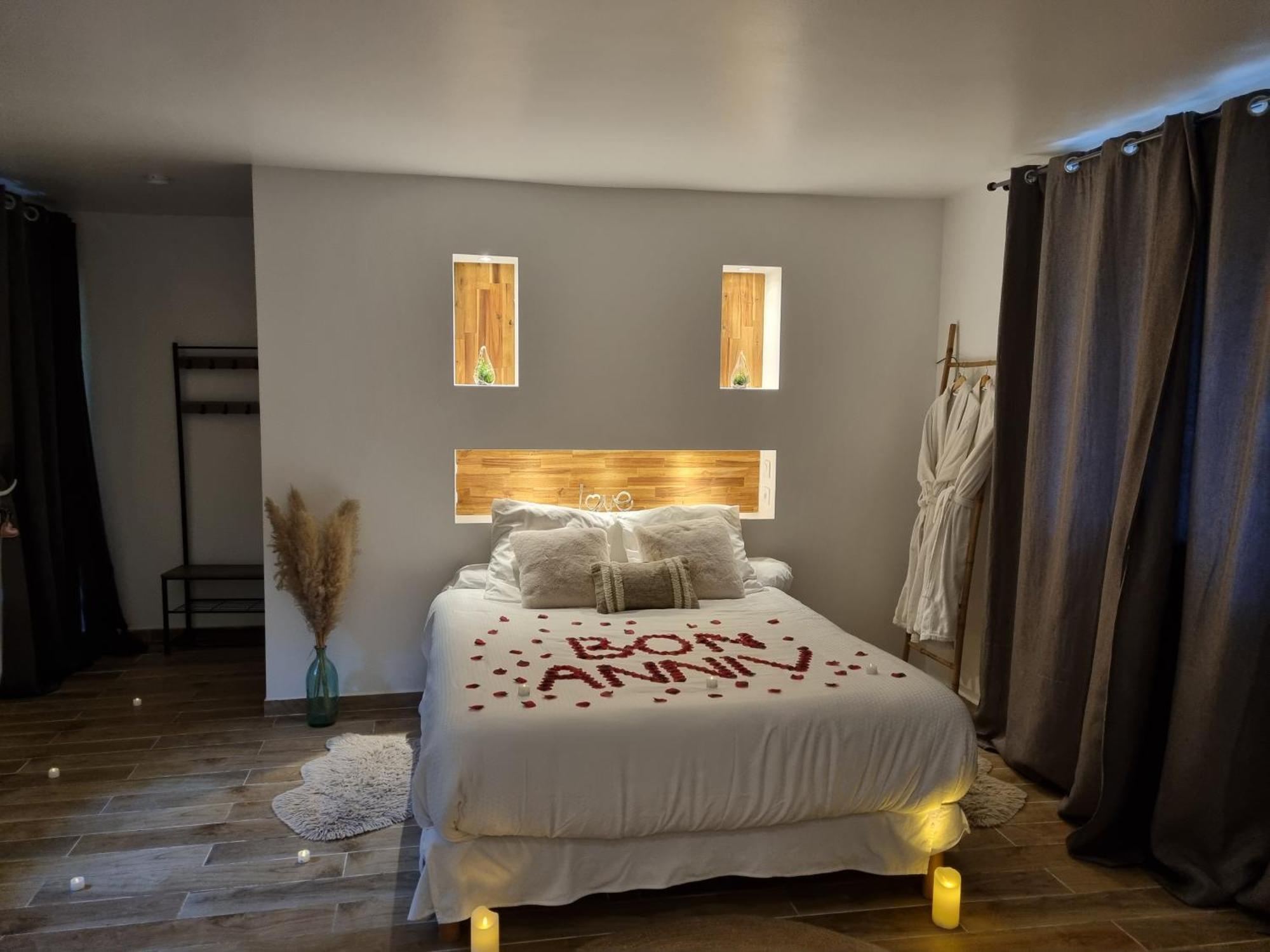 Suite De Charme Avec Jacuzzi Et Jardin Privatif Paris Au Calme Saint-Prix  Eksteriør billede