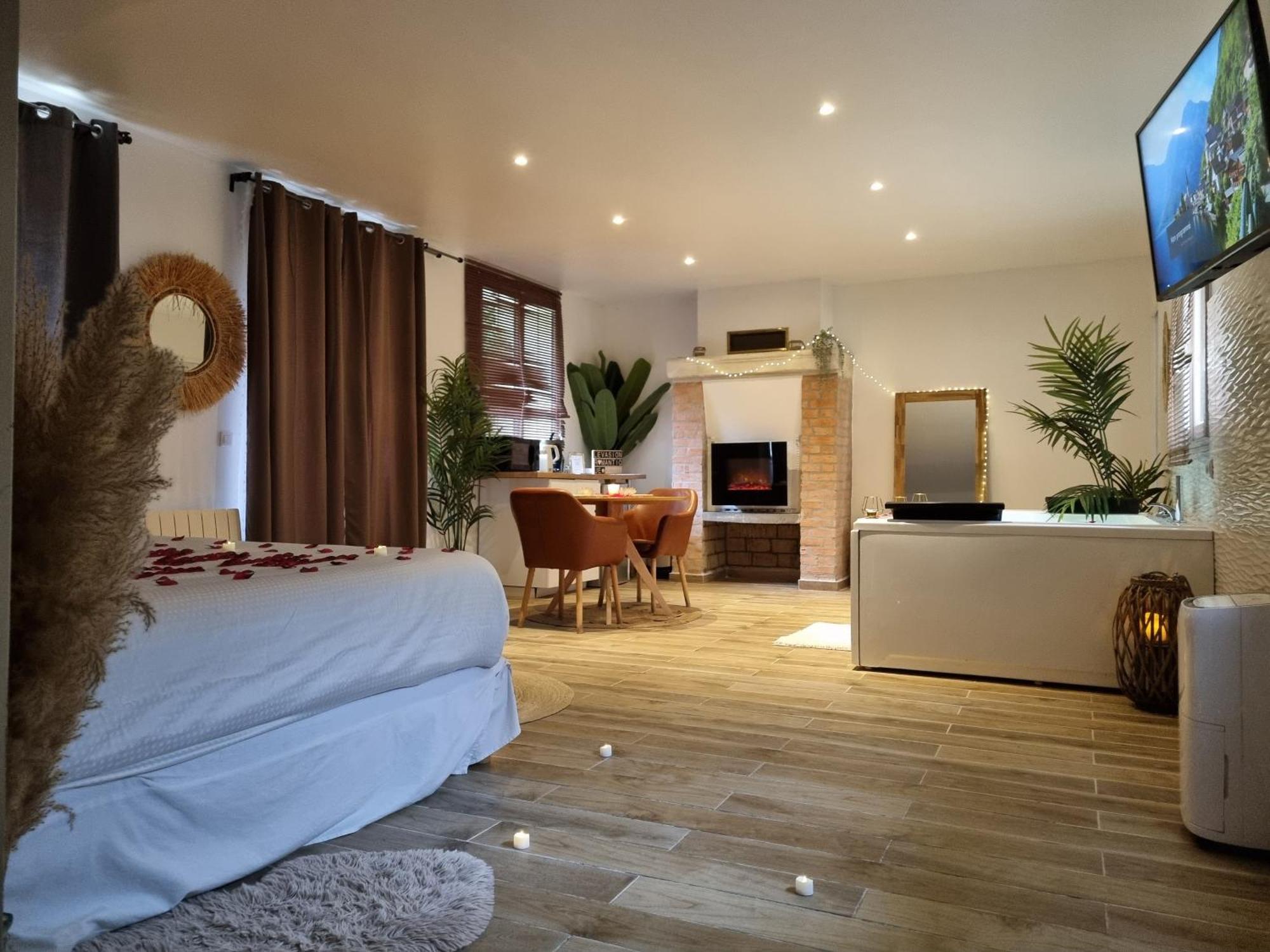 Suite De Charme Avec Jacuzzi Et Jardin Privatif Paris Au Calme Saint-Prix  Eksteriør billede