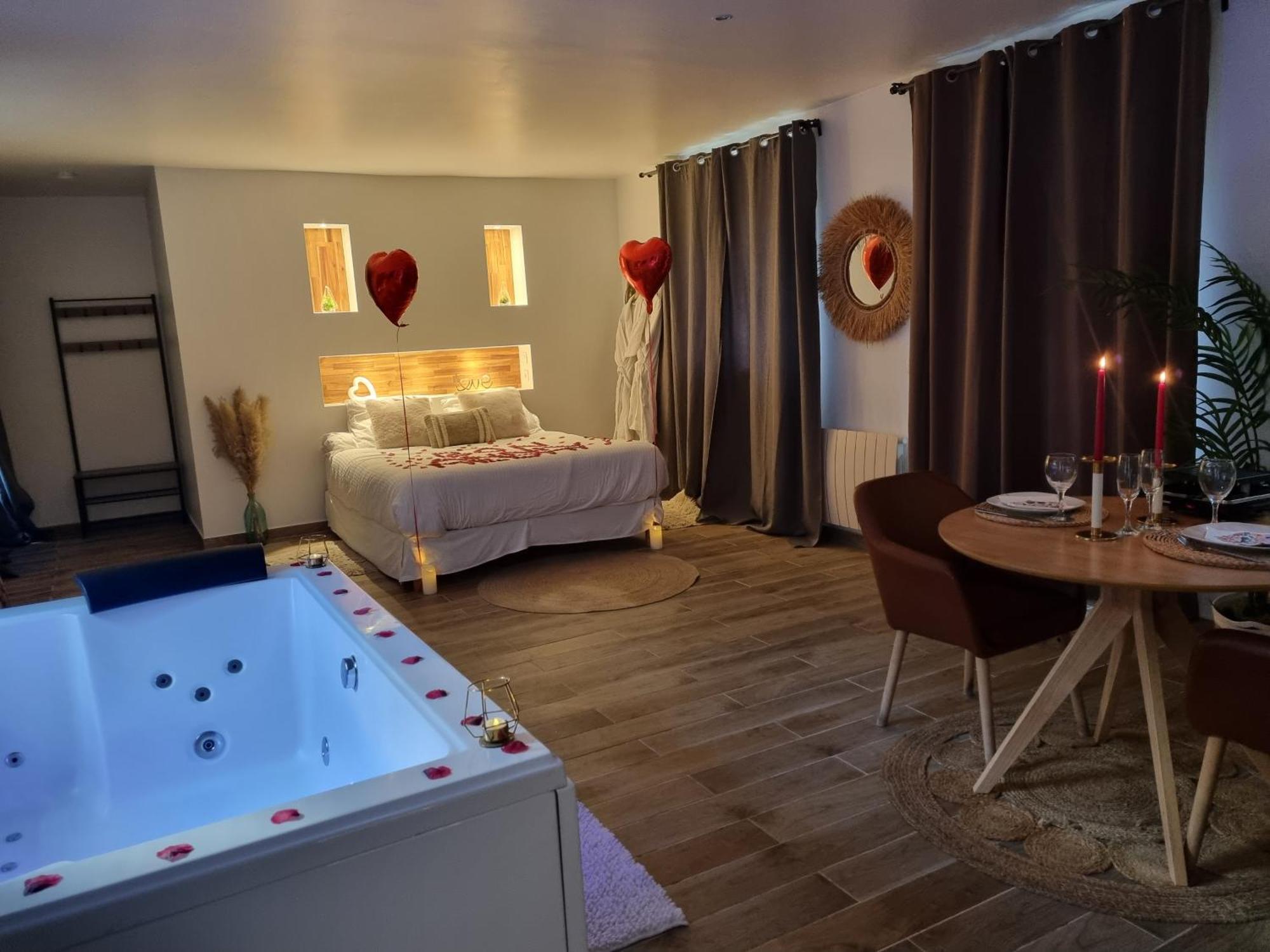 Suite De Charme Avec Jacuzzi Et Jardin Privatif Paris Au Calme Saint-Prix  Eksteriør billede