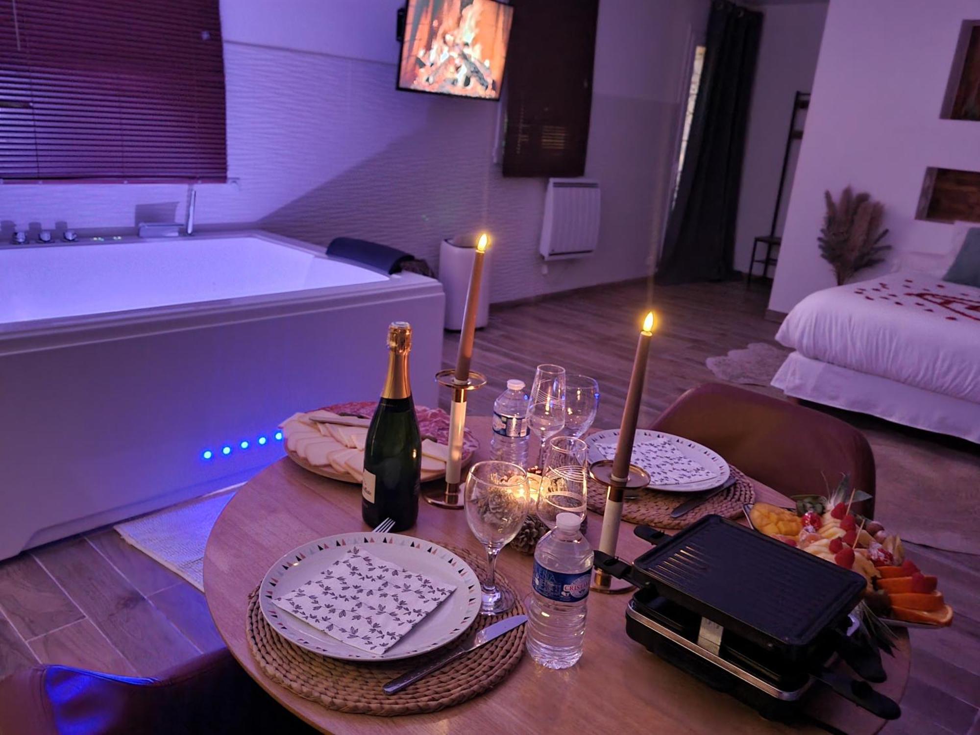 Suite De Charme Avec Jacuzzi Et Jardin Privatif Paris Au Calme Saint-Prix  Eksteriør billede